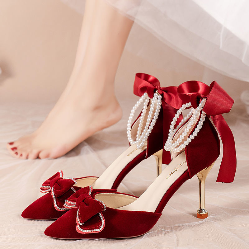 夏季婚鞋女红色2022新款高跟不累脚秀禾婚纱两穿新娘鞋中空一字带