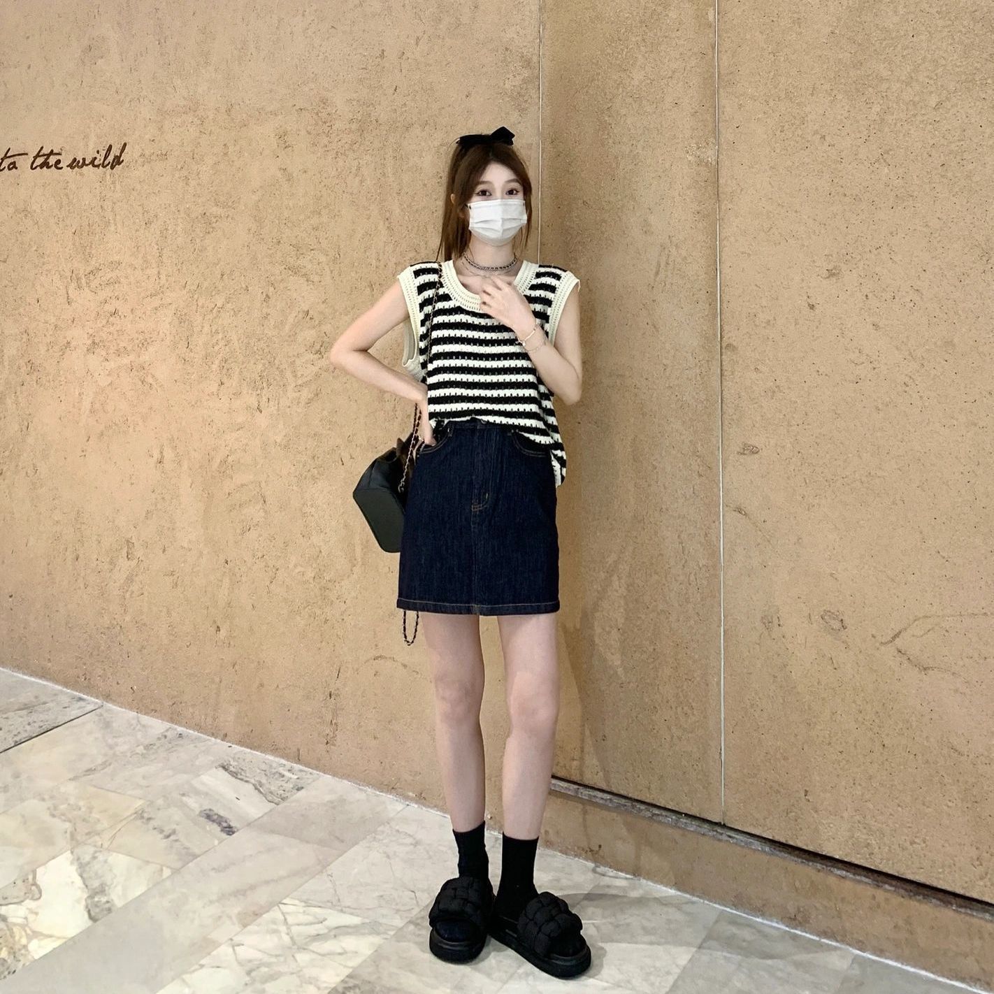 Two-piece suit/one-piece Korean casual sleeveless vest vest hollowed out knit top + denim skirt trendy