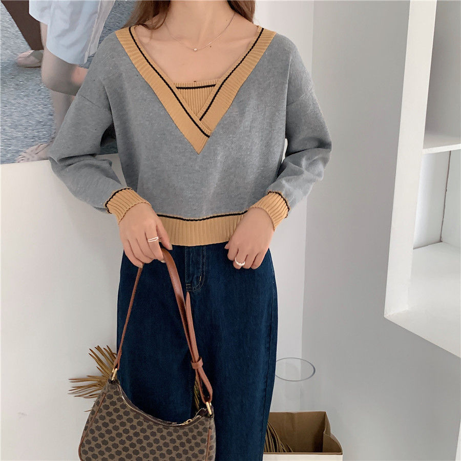 Early autumn  new women's tops V-neck French retro fake two pieces small short Japanese knitwear