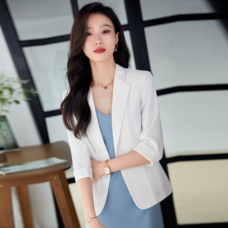 Small suit jacket women's summer thin section  new self-cultivation short section small top casual three-quarter sleeve suit