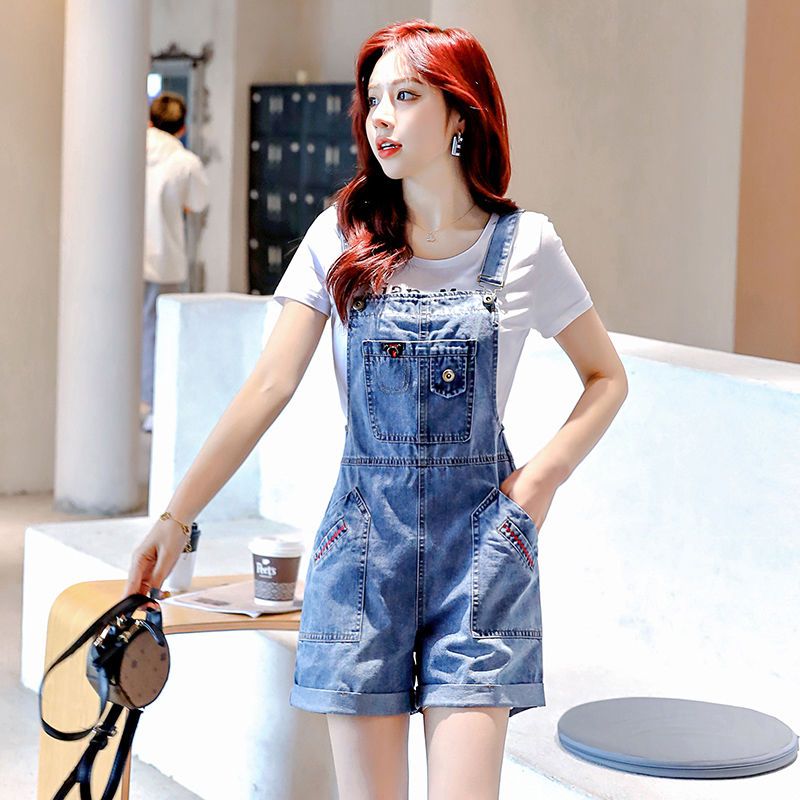 Denim suspenders shorts women's 2022 summer new Korean version loose foreign style age-reducing student suspenders two-piece set