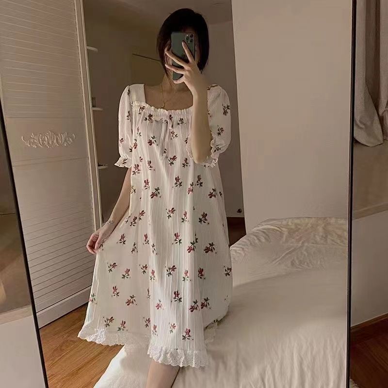 Ins style sweet floral pajamas women's summer short-sleeved nightdress thin section princess wind net red slim student dress