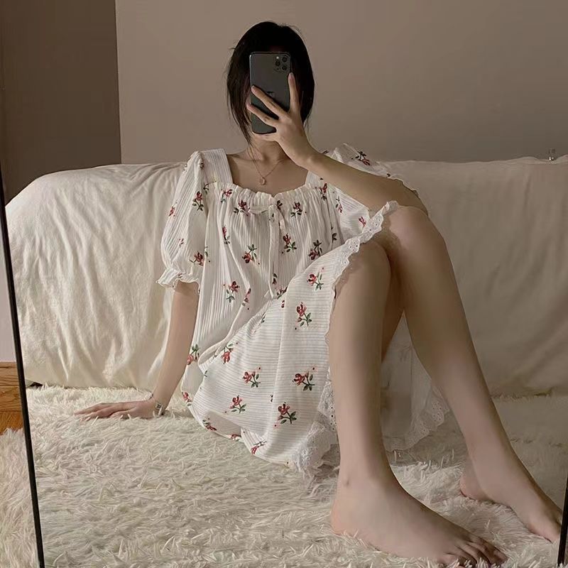 Ins style sweet floral pajamas women's summer short-sleeved nightdress thin section princess wind net red slim student dress