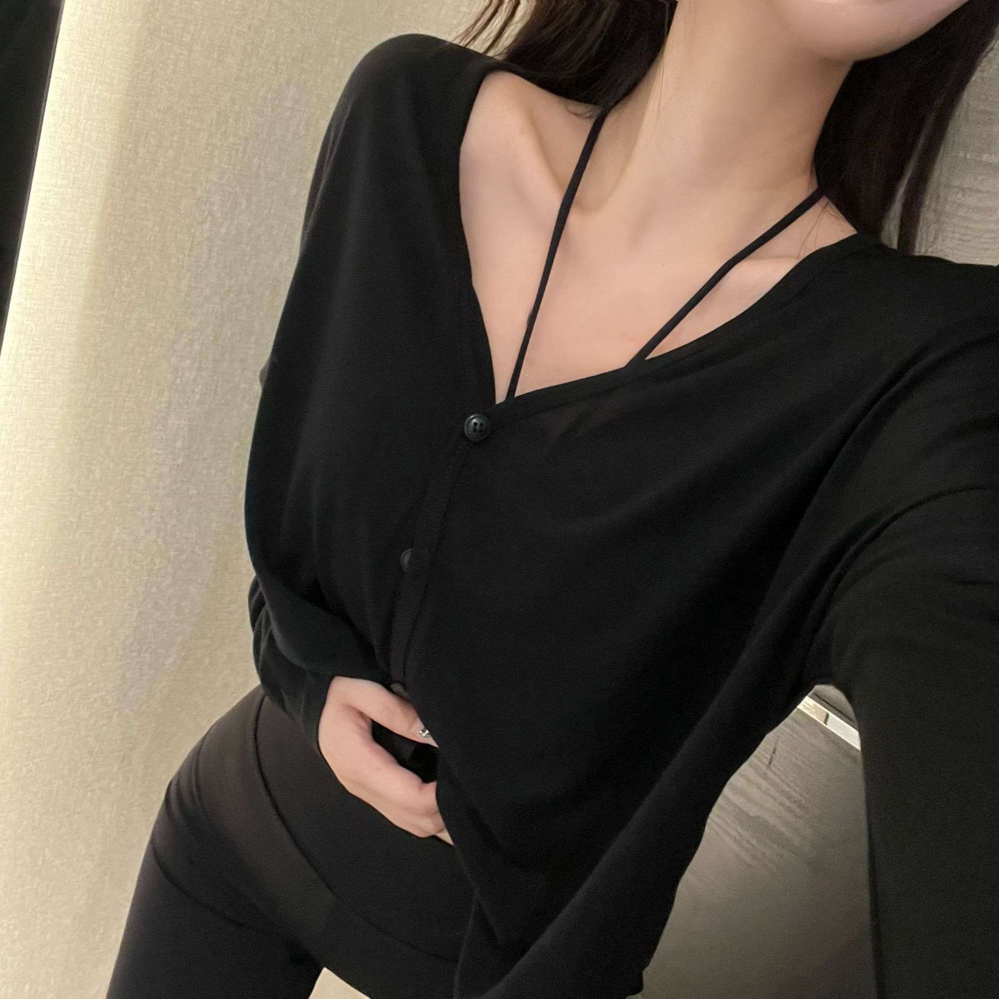 Hong Kong style new black v-neck sunscreen cardigan women's summer thin section with long-sleeved knitted sweater loose sexy top