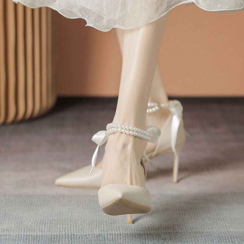 绑带高跟鞋设计感小众气质法式脚环珍珠尖头细跟杏色包头凉鞋女夏