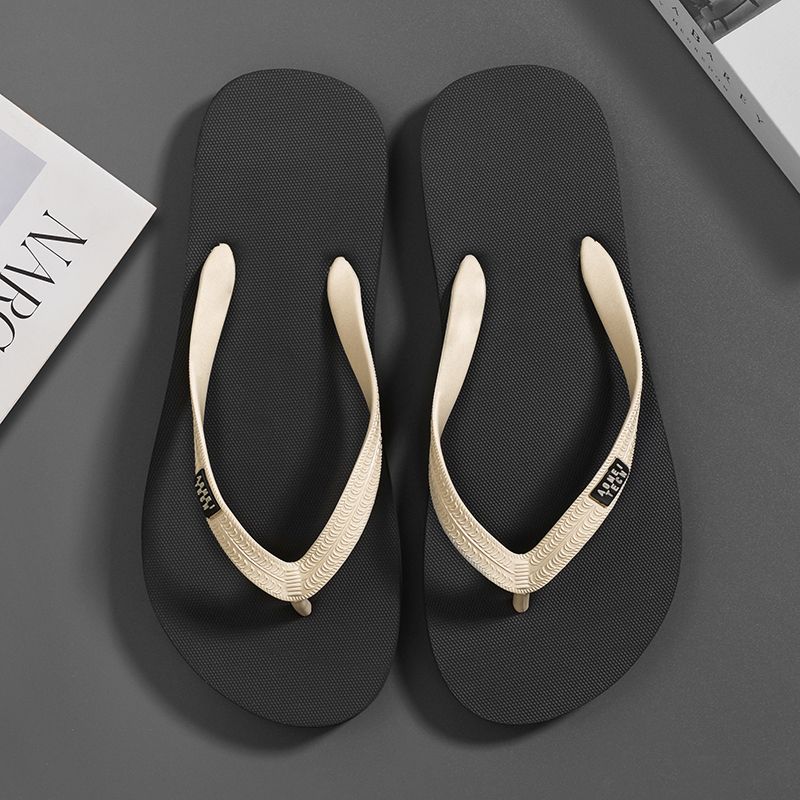 Flip-flops men's non-slip wear-resistant outdoor wear pinch outdoor beach slippers 2022 new men's slippers summer tide
