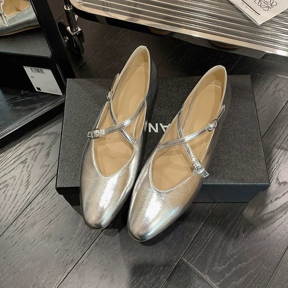 戈森定制 新款银色浅口单鞋女尖头交叉绑带法式复古玛丽珍鞋