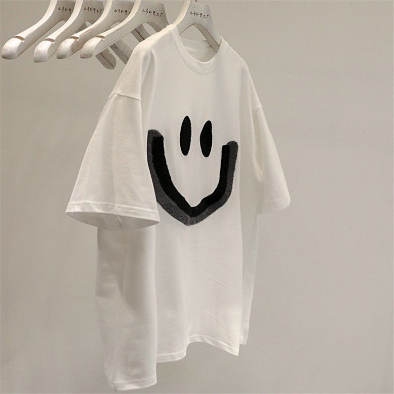 Internet celebrity ins super hot short-sleeved t-shirt female 2022 summer new smiley face cartoon pattern age reduction loose half-sleeved top