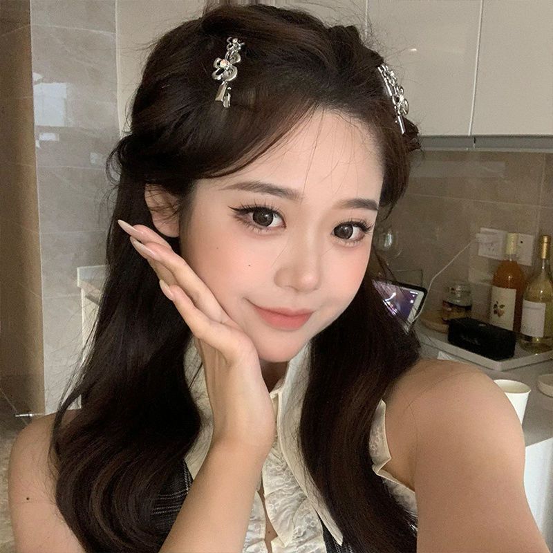 Sweet and cool flower rhinestone bangs hair clip women's one-word clip side clip hair accessories internet celebrity  new style Japanese and Korean
