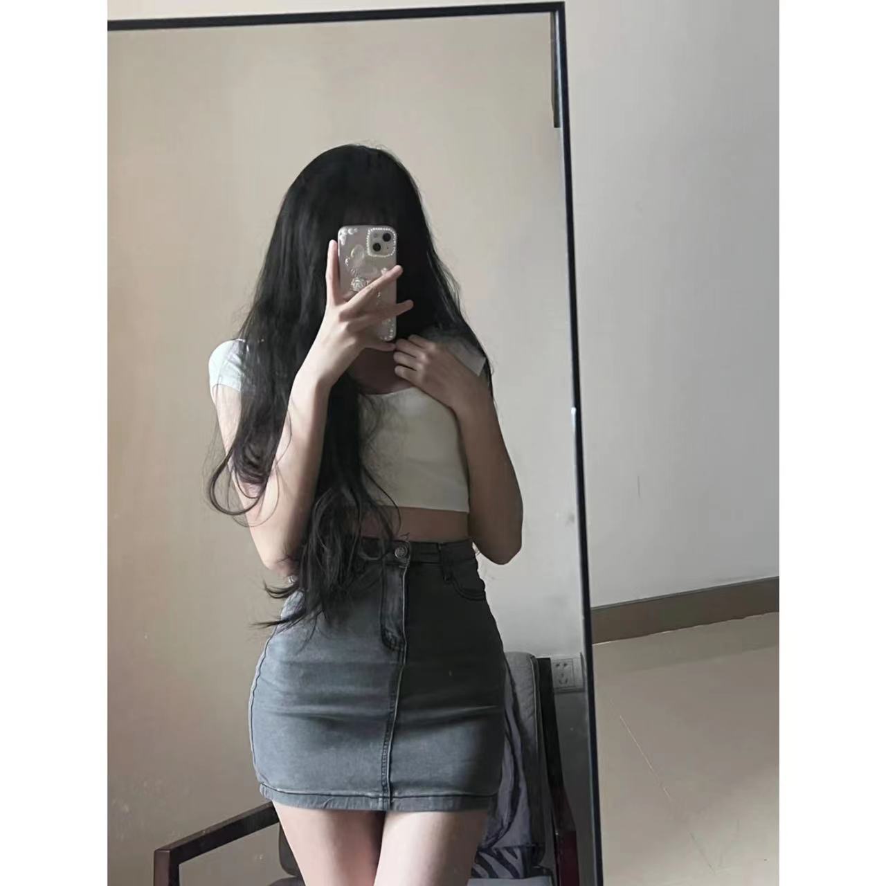 Gray high-waisted denim short skirt for women with elastic lining, all-match slimming package buttocks hot girl showing legs long skirt summer