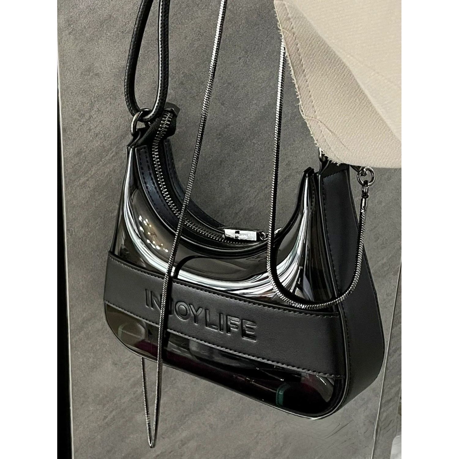 Transparent jelly bag women's 2023 new spring and summer high-end texture design sense niche light luxury chain messenger bag