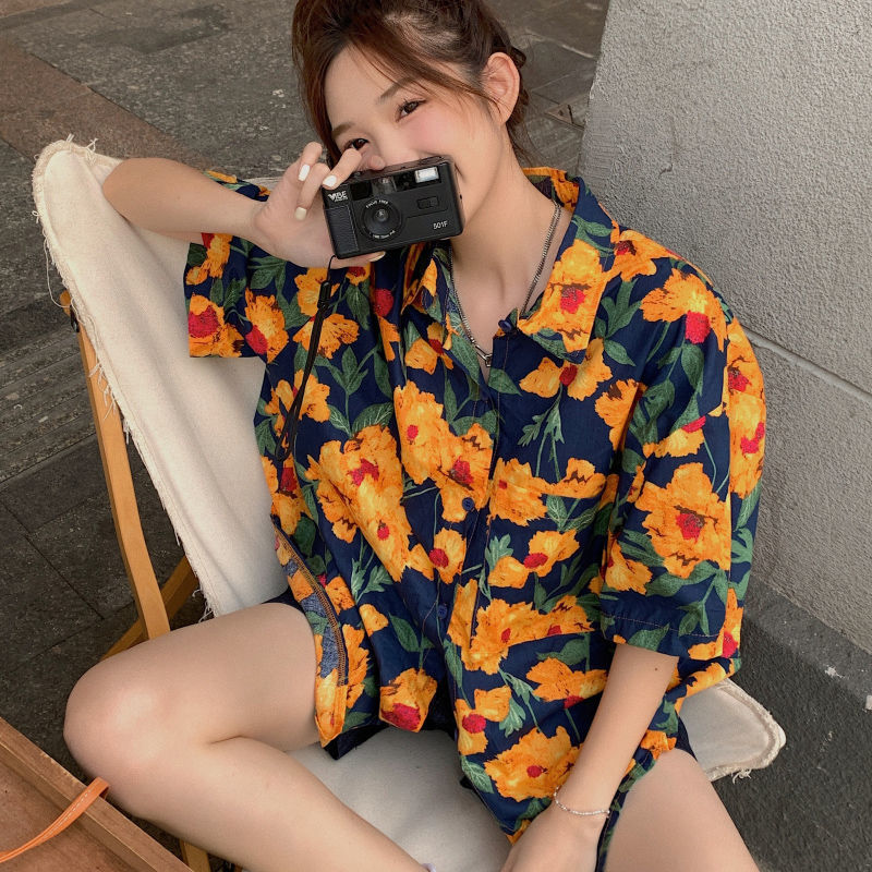 Hong Kong style design sense Hawaiian short-sleeved floral shirt jacket women's summer loose Japanese retro niche jacket