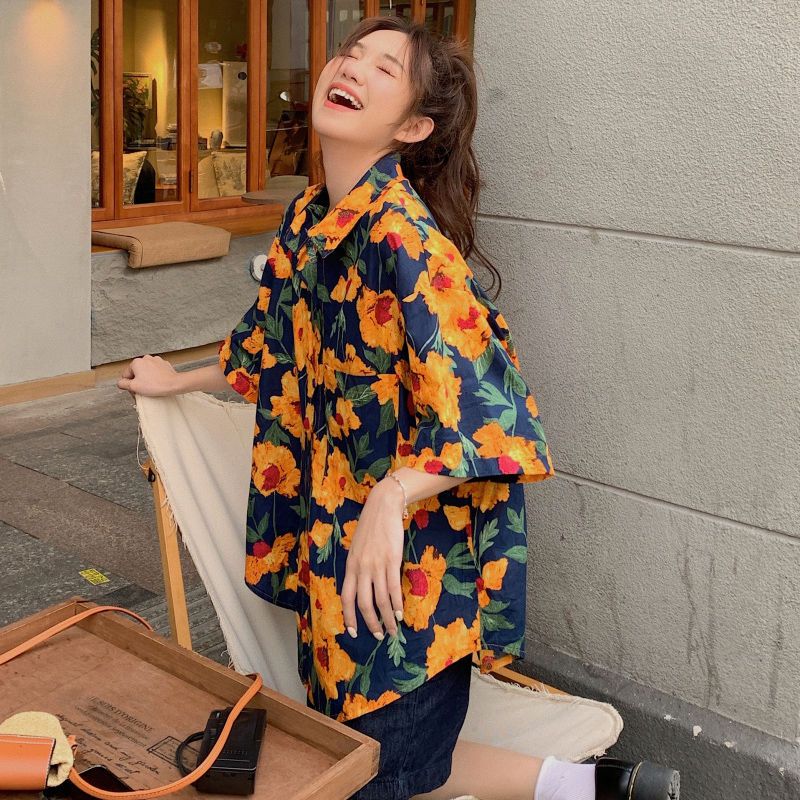 Hong Kong style design sense Hawaiian short-sleeved floral shirt jacket women's summer loose Japanese retro niche jacket