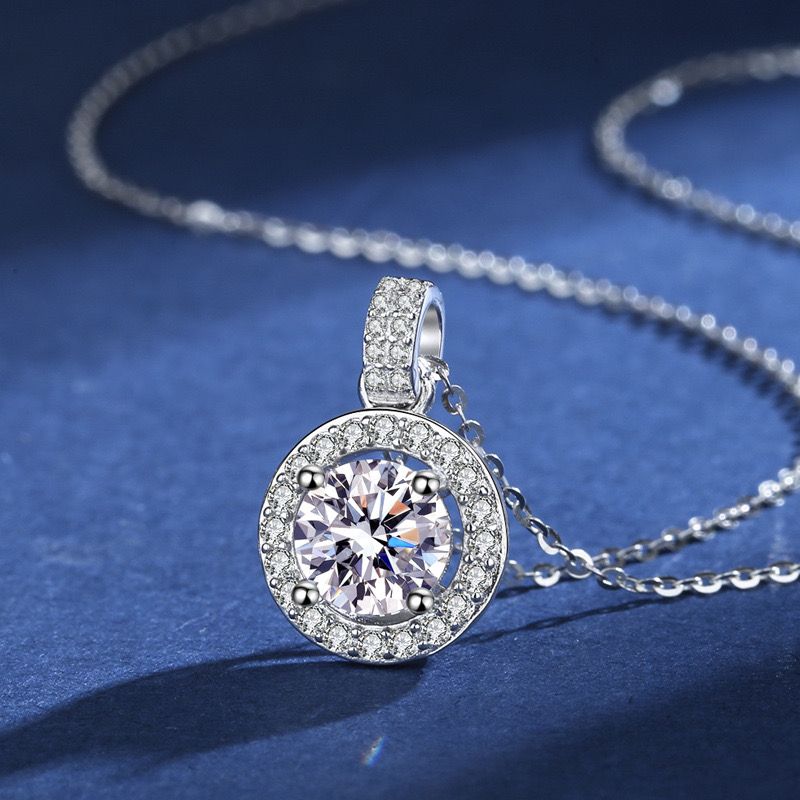 Zircon Pendant Round Diamond Necklace Luxury Temperament Jewellery_voghion.com