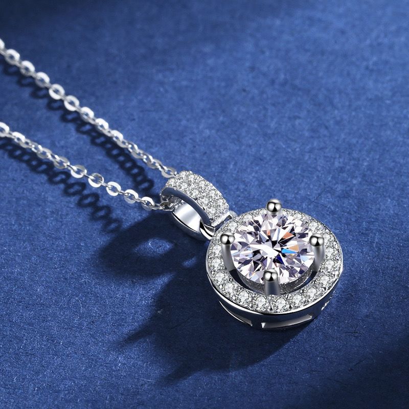 Zircon Pendant Round Diamond Necklace Luxury Temperament Jewellery_voghion.com