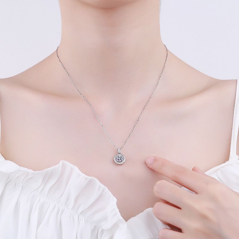 Zircon Pendant Round Diamond Necklace Luxury Temperament Jewellery_voghion.com