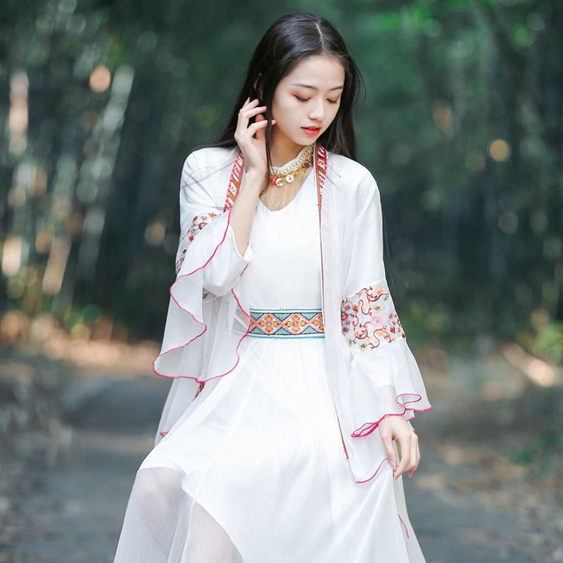 2023 spring and summer new Chinese style V-neck ethnic style women's embroidered dress long skirt Yunnan national tide two-piece set