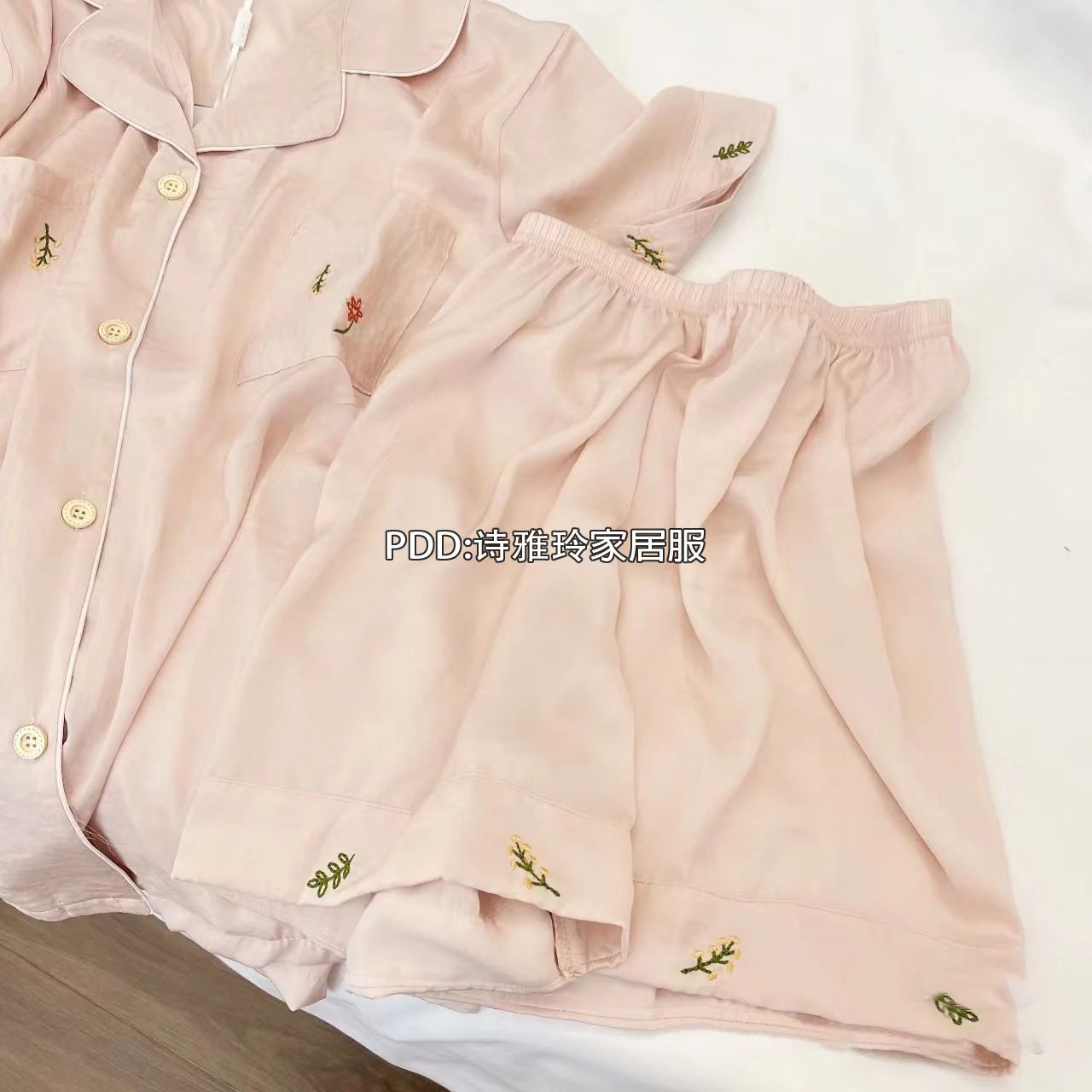 Korean version of high-end ice silk pajamas women's summer short-sleeved shorts thin section high-end sense can be worn outside loose sweet home clothes