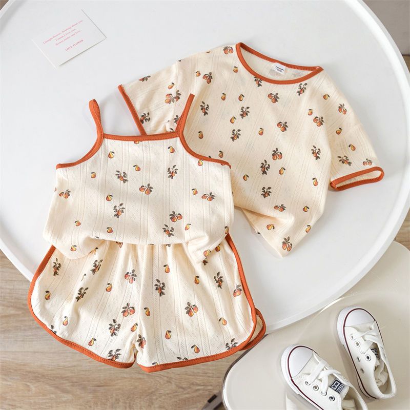 Girls' summer suit foreign style printed three piece short sleeve T-shirt home clothes loose shorts vest summer wear out