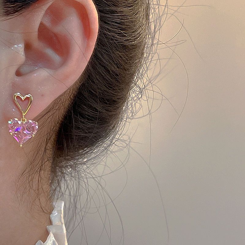 粉色爱心锆石耳环新款潮气质高级感小众轻奢耳饰女气质精致型耳饰