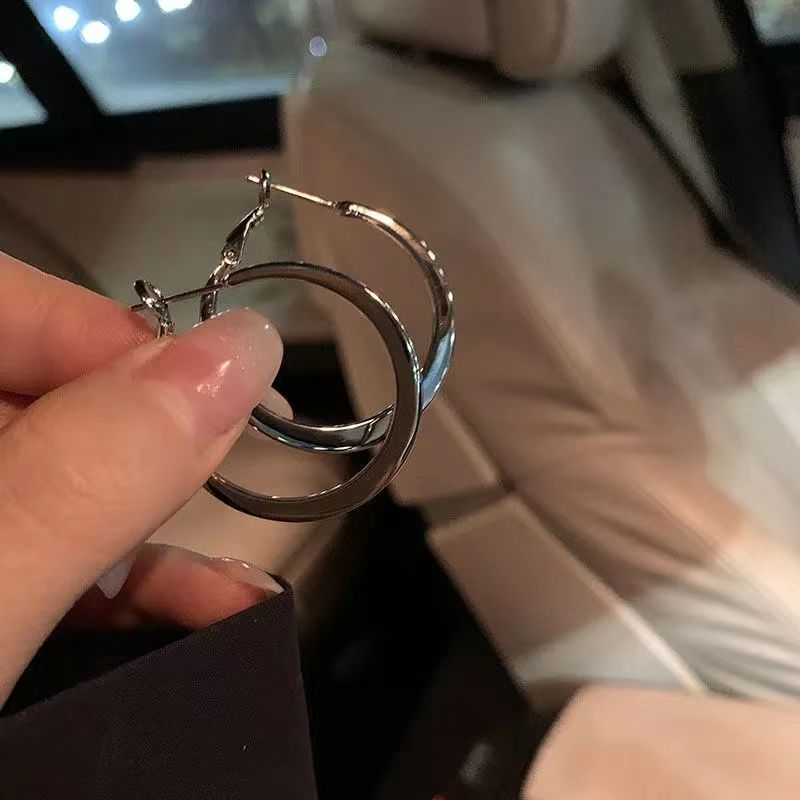 甜甜辣妹耳環女圈圈高級感氣質耳釘純銀耳墜2022新款時尚潮耳飾