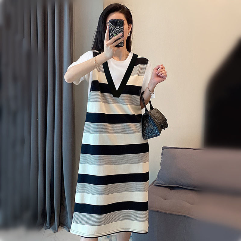 Fake two-piece stitching striped dress fat MM extra large size 300 catties summer loose Tibetan meat thin pregnant woman T-shirt skirt