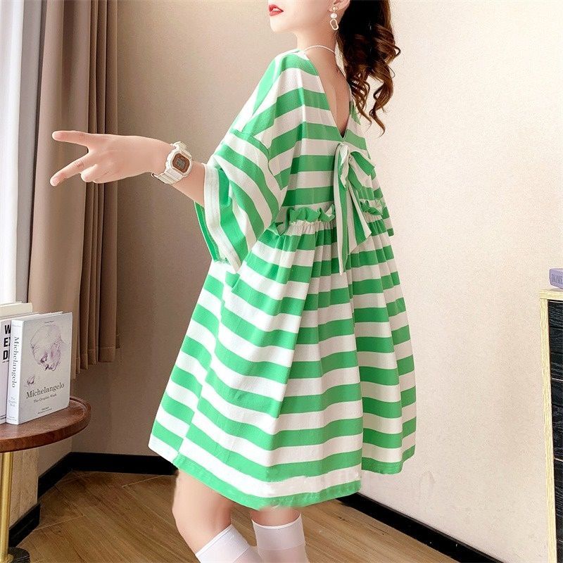Large size women's fat mm2-300 catties loose striped short-sleeved t-shirt skirt female Korean version of the long section of the bow dress