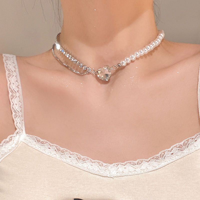 爱心拼接珍珠项链女夏季轻奢小众设计感高级爆款锁骨链choker颈链