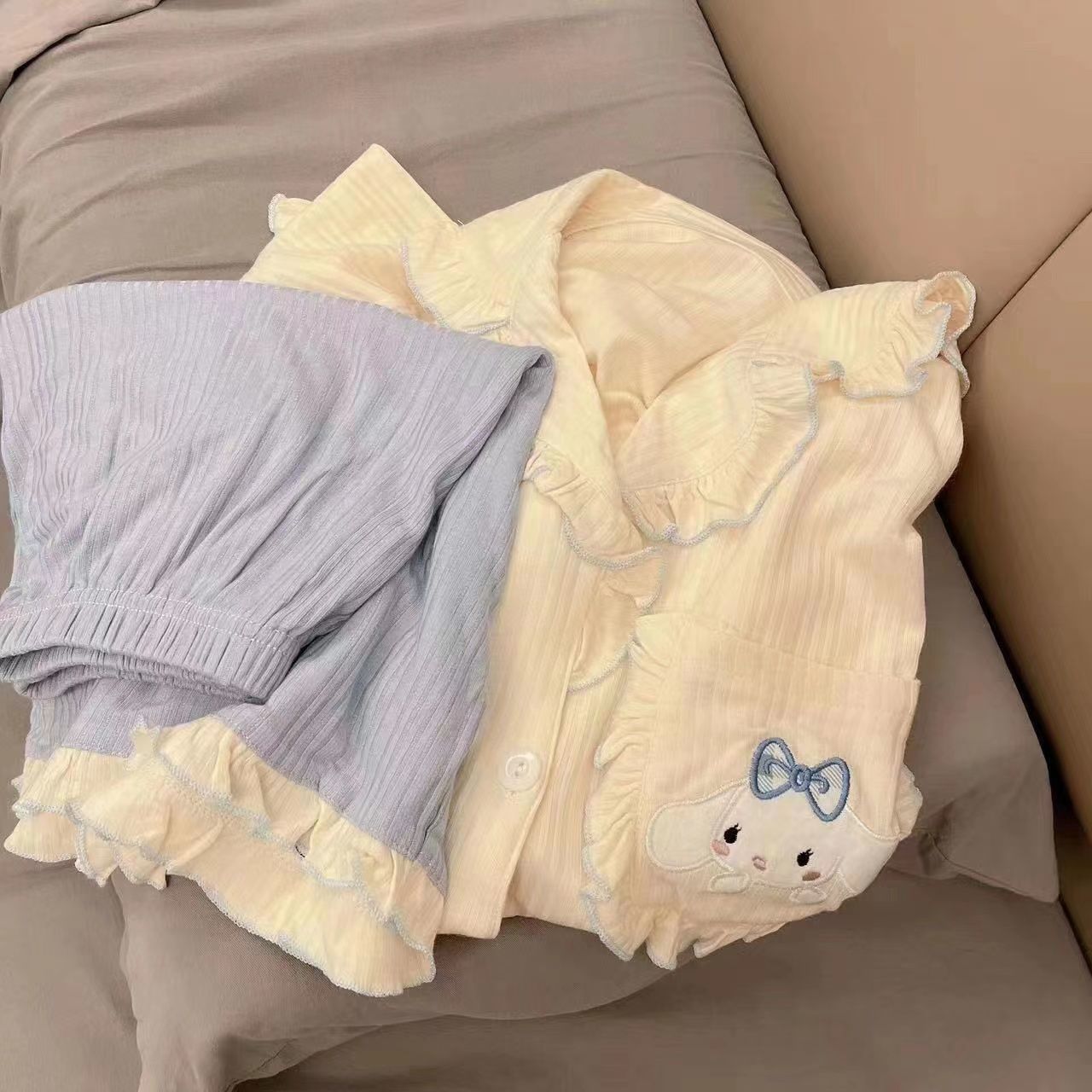 Japanese pajamas women's summer cute short-sleeved thin section ins style high-value cinnamon dog girl home clothes can be worn outside