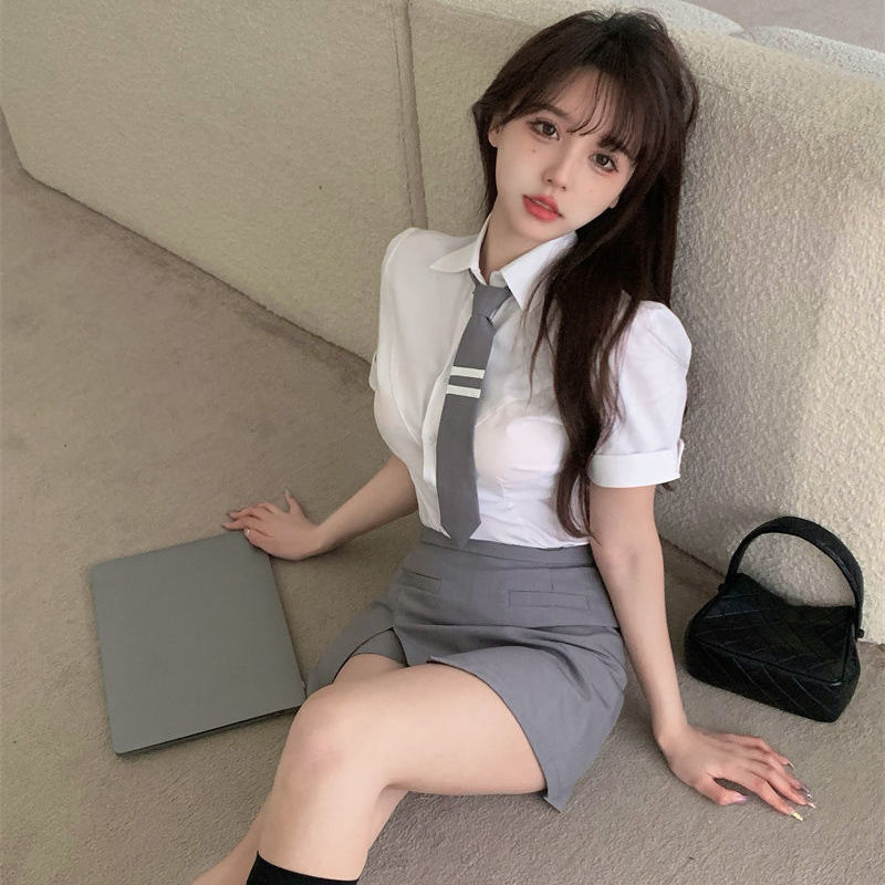 学院风韩系短袖衬衫套装女装夏季新款显瘦设计感衬衣灰色开叉短裙
