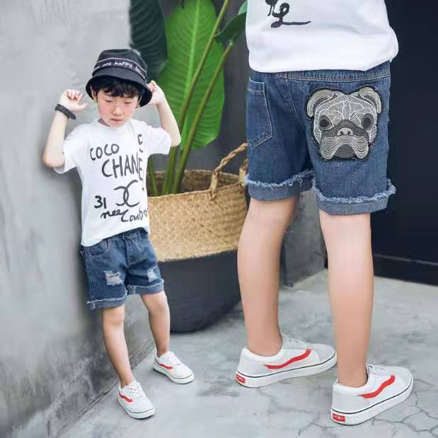 Boys' shorts summer thin section outerwear loose medium and large children's clothing five-point pants with holes children's denim pants Korean version of the tide