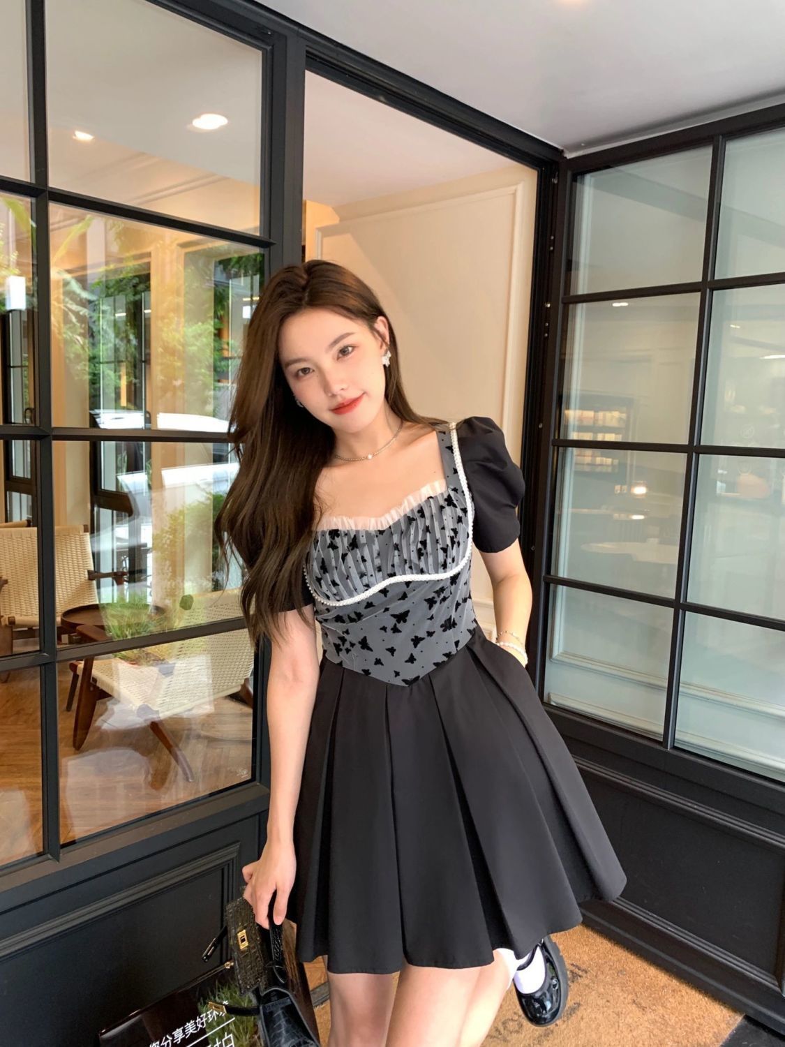 Stitching pleated pearl lace dress summer new bubble short-sleeved design sense a word little black dress female
