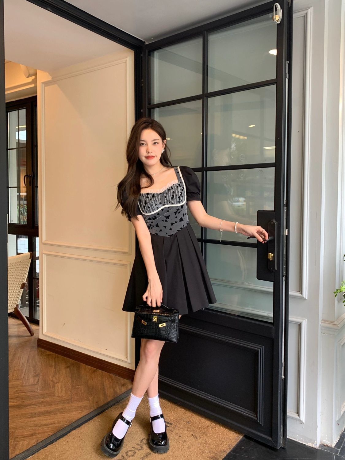 Stitching pleated pearl lace dress summer new bubble short-sleeved design sense a word little black dress female
