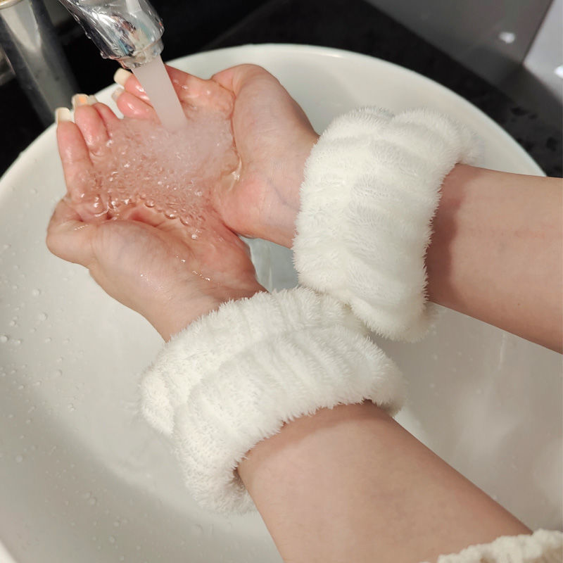 洗脸手腕带小红书推荐防水胳膊袖口洗漱腕套擦汗珊瑚绒运动护腕女