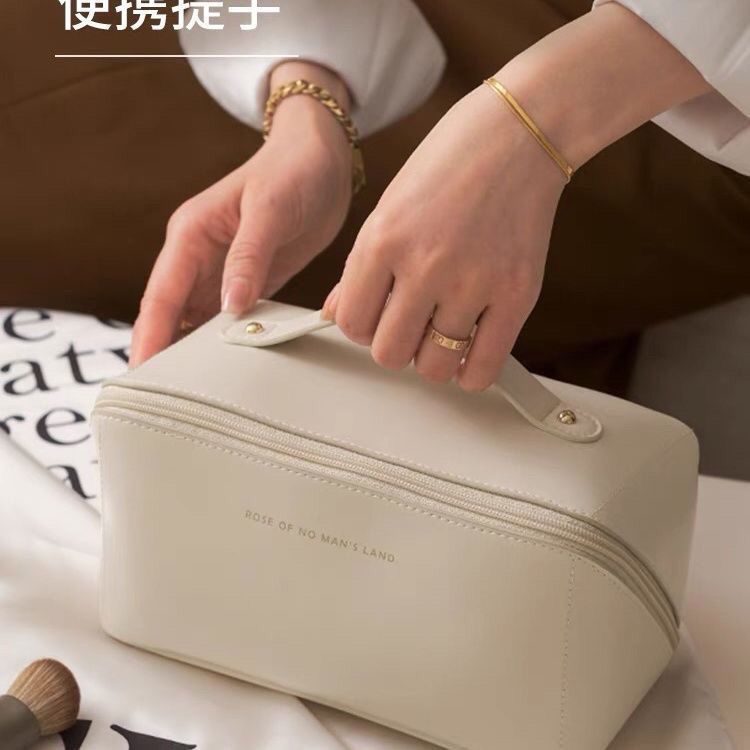 化妝包女高級感2022新款大容量便捷化妝箱旅行洗漱包化妝品收納包