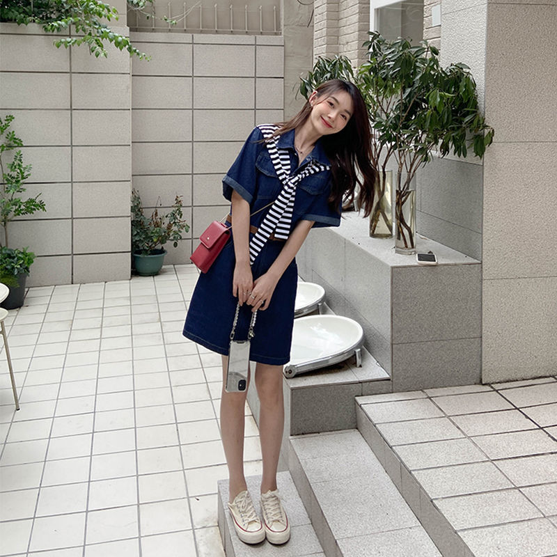 減齡氣質牛仔連衣裙女夏季2022年新款大碼收腰顯瘦短袖背帶短裙子