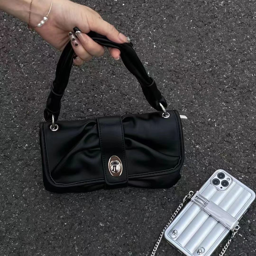 范包小鋪包包女夏季手提法棍包2022新款高級感褶皺雲朵單肩斜挎包