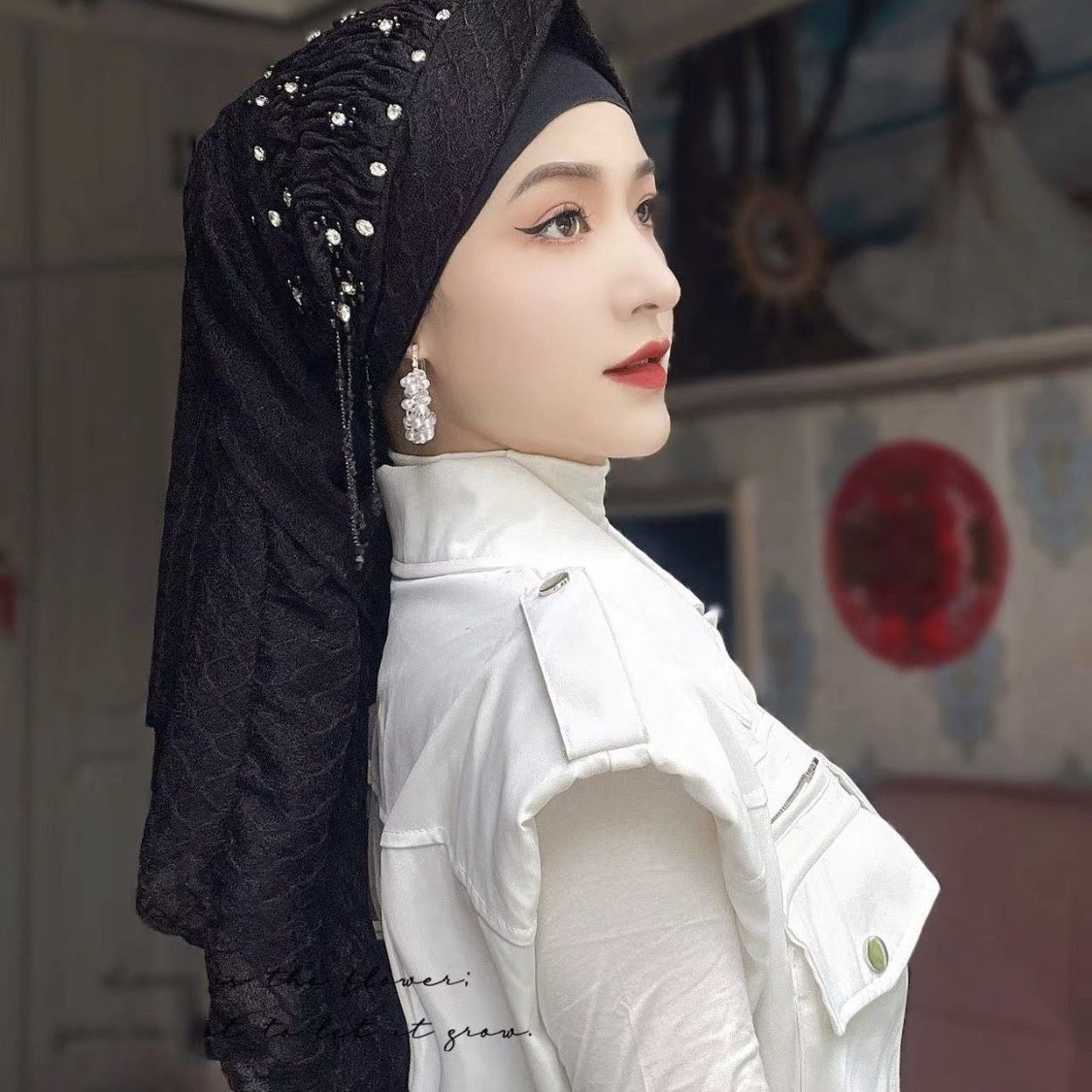 [Gauze scarf natural color cap]  Muslim scarf women's hot style heavy industry pleated tassel triangle scarf