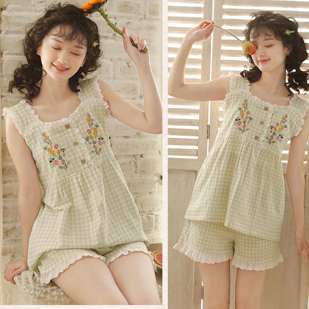 Japanese ~ sweet pajamas women's pure cotton summer and autumn new embroidery cute suspenders shorts suit casual home service