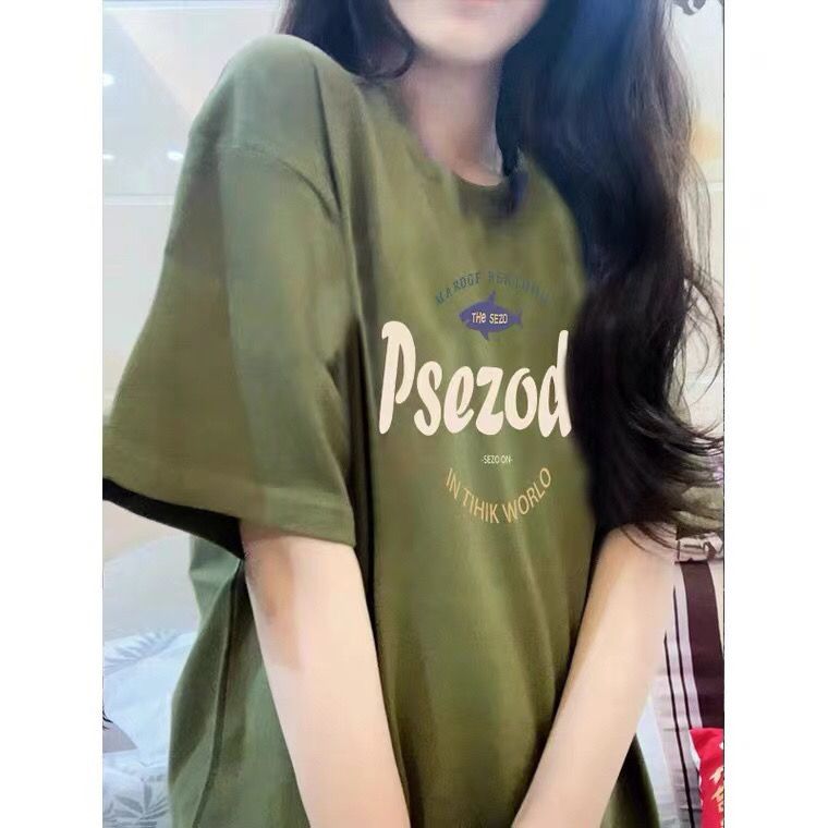 Niche retro green short-sleeved t-shirt female ins loose Korean version of the trendy original design sense summer unique chic top