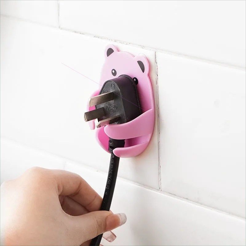 多功能插头挂钩创意电源线墙上壁挂厨房免打孔粘贴插座收纳固定器