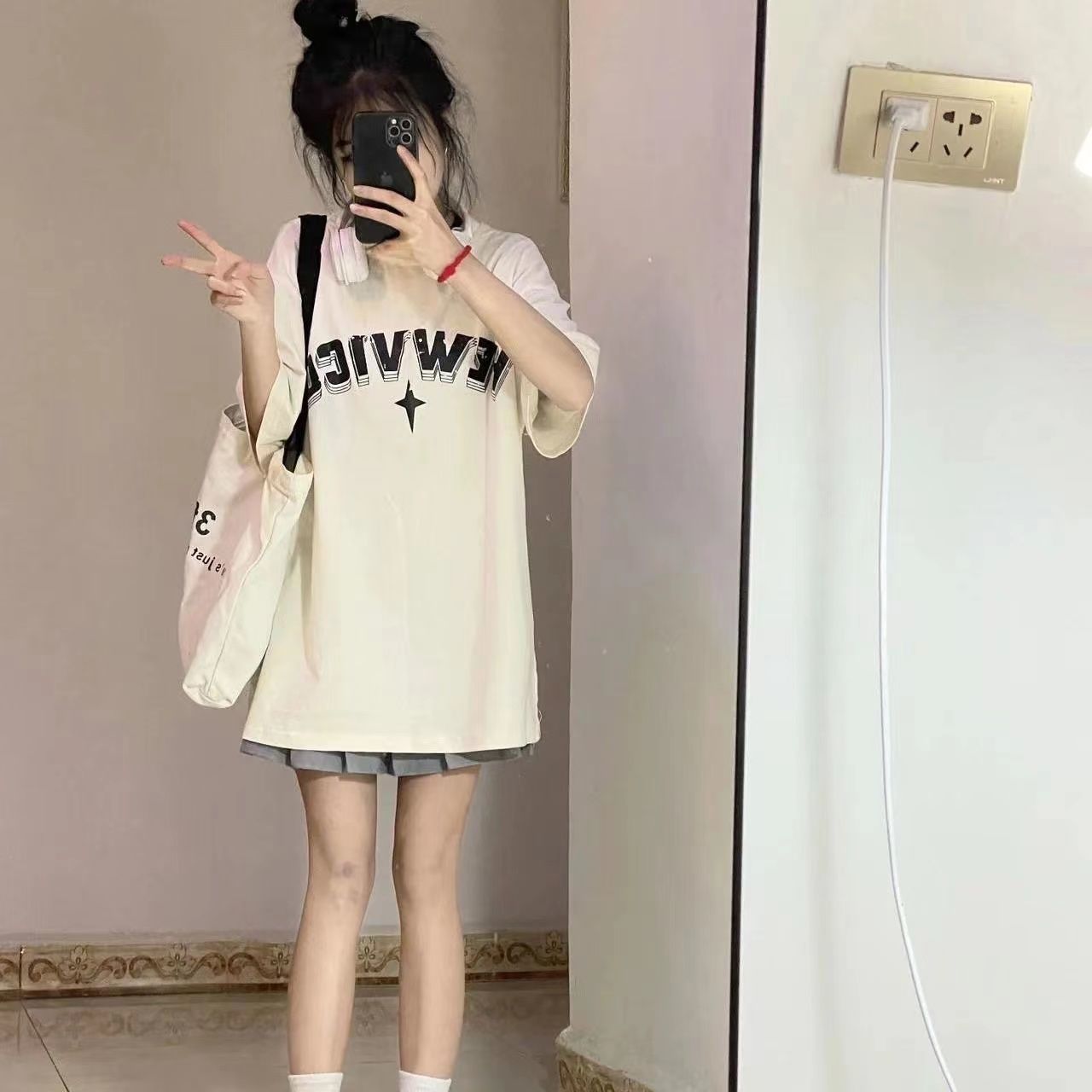 Middle and big children's summer small fresh short-sleeved t-shirt top small man slim pleated skirt two-piece suit girls students