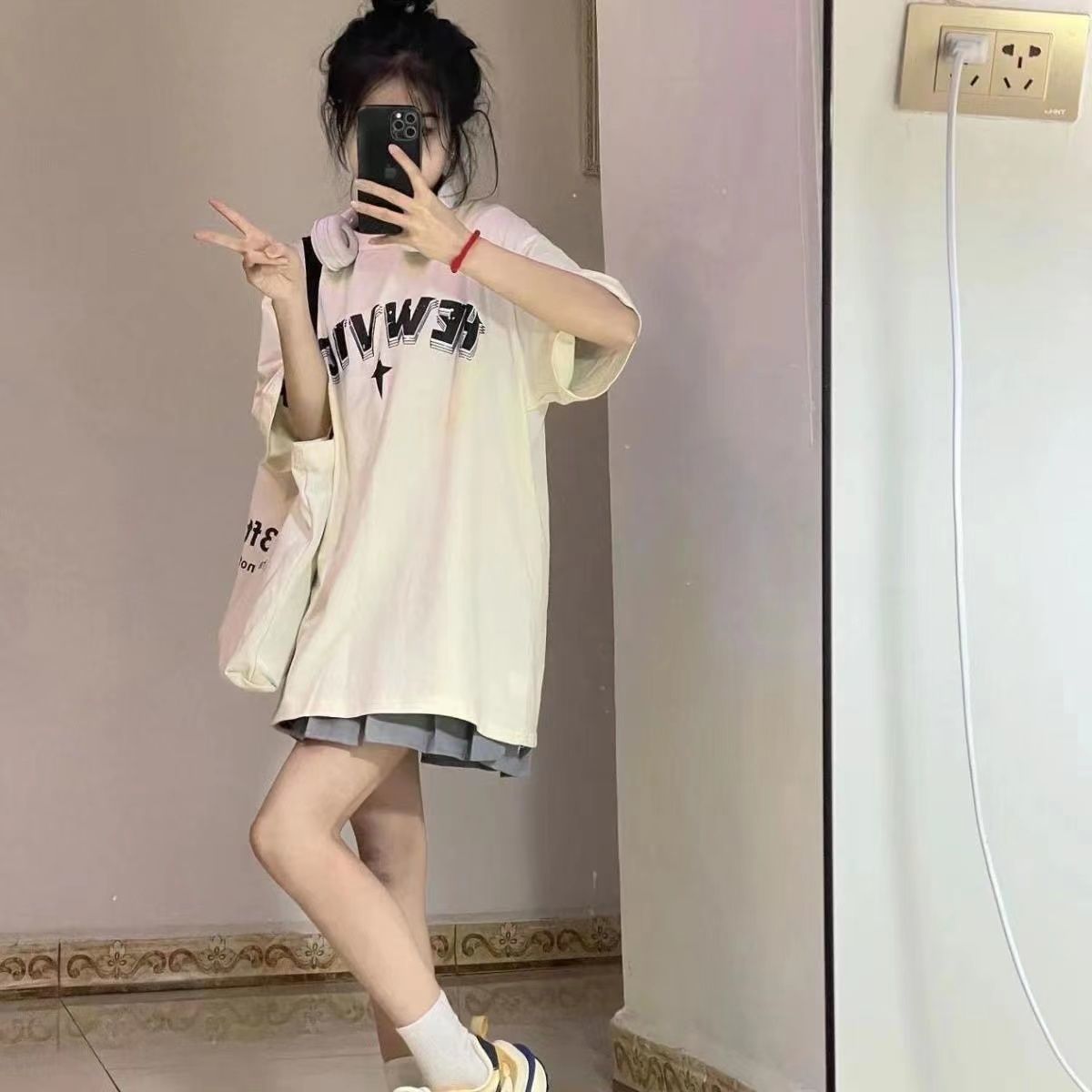 Middle and big children's summer small fresh short-sleeved t-shirt top small man slim pleated skirt two-piece suit girls students