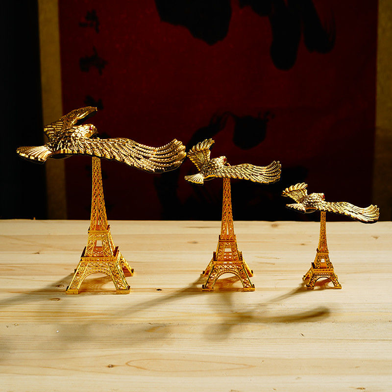 悬浮反重力平衡鹰埃菲尔铁塔模型金属工艺品酒柜装饰品创意小摆件