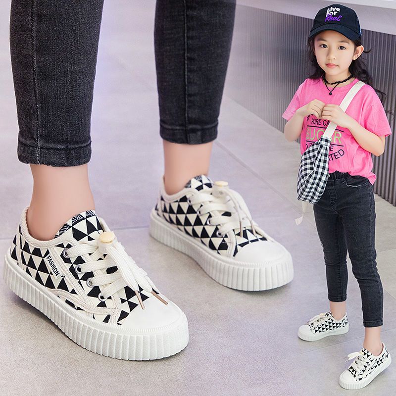 女童鞋子2023夏季新款儿童休闲运动板鞋中大童女孩格子帆布鞋软底