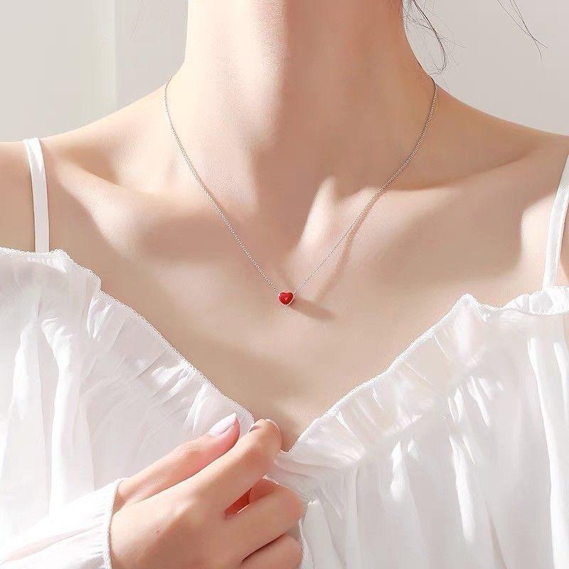 Japan and South Korea Little Red Heart Necklace Female Red Love Pendant Clavicle Chain Student Simple Versatile Good Girlfriend Temperament Gift