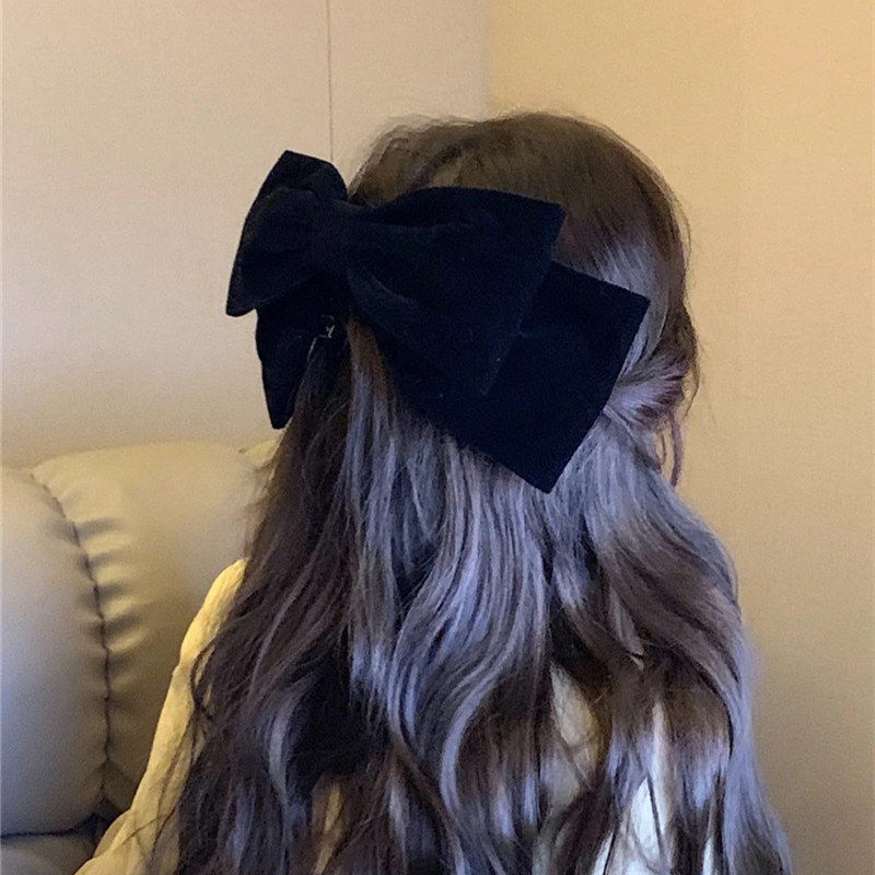 Black velvet bow on the back of the head, large, high-end hairpin, Japanese and Korean internet celebrity top clip, simple face-showing headpiece