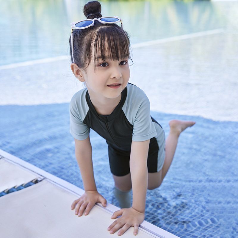 儿童泳衣女夏季2022新款女孩可爱宝宝防晒小中大童洋气连体游泳装