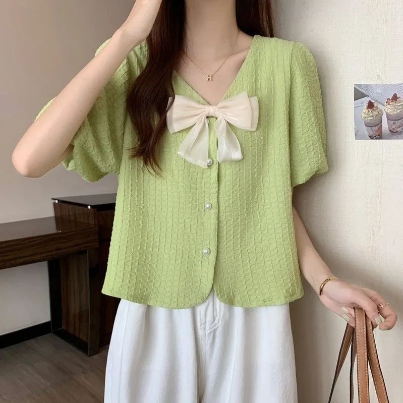 Small fragrant wind V-neck shirt women's summer new French heavy industry bow short temperament short-sleeved western style top
