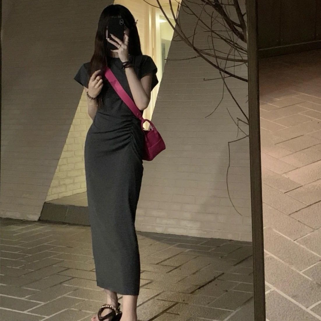 kumikumi灰色連衣裙女設計感小眾褶皺包臀裙夏季修身顯瘦休閒裙子